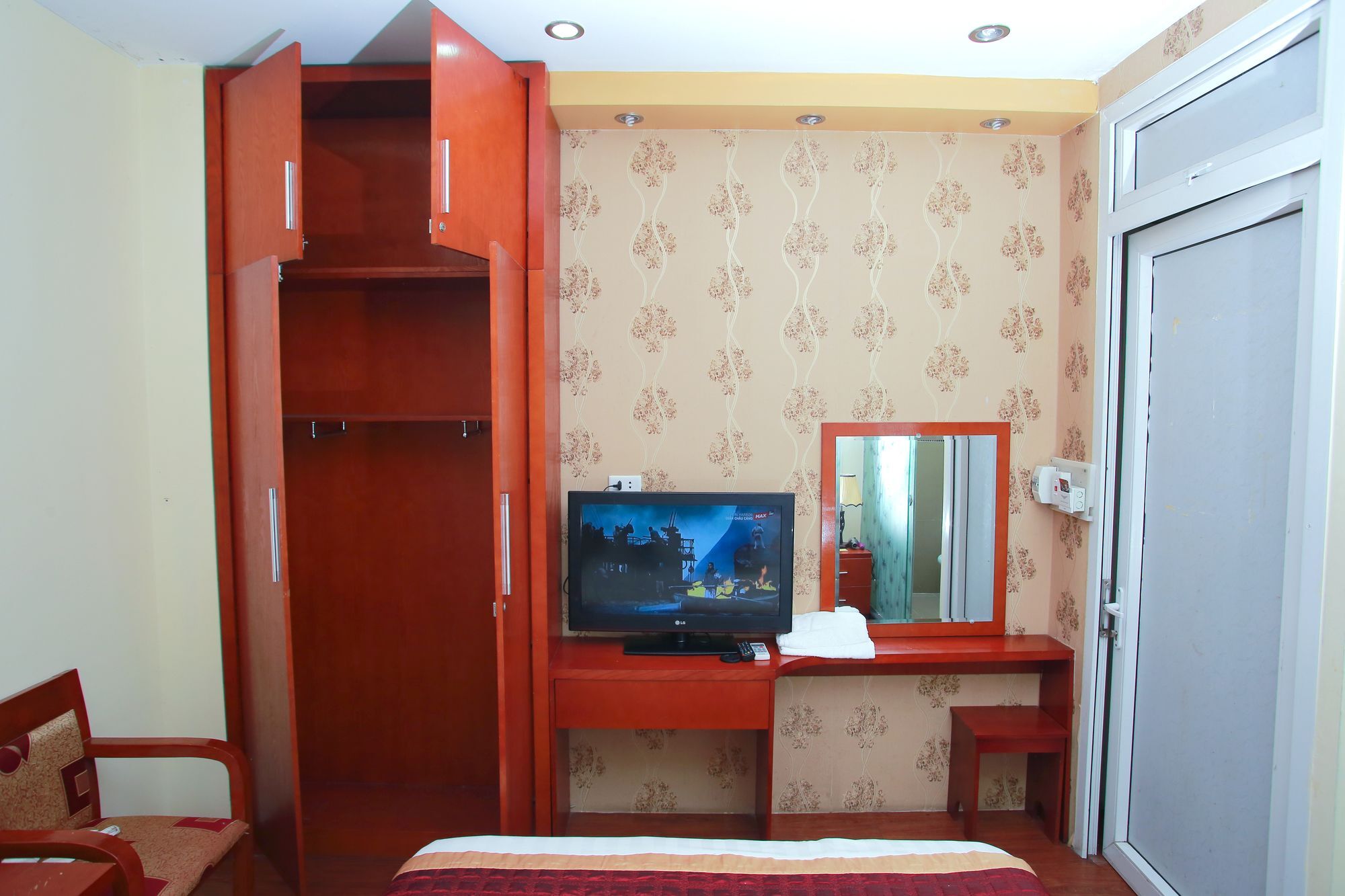 Reddoorz Near Hanoi Railway Station Ngoại thất bức ảnh