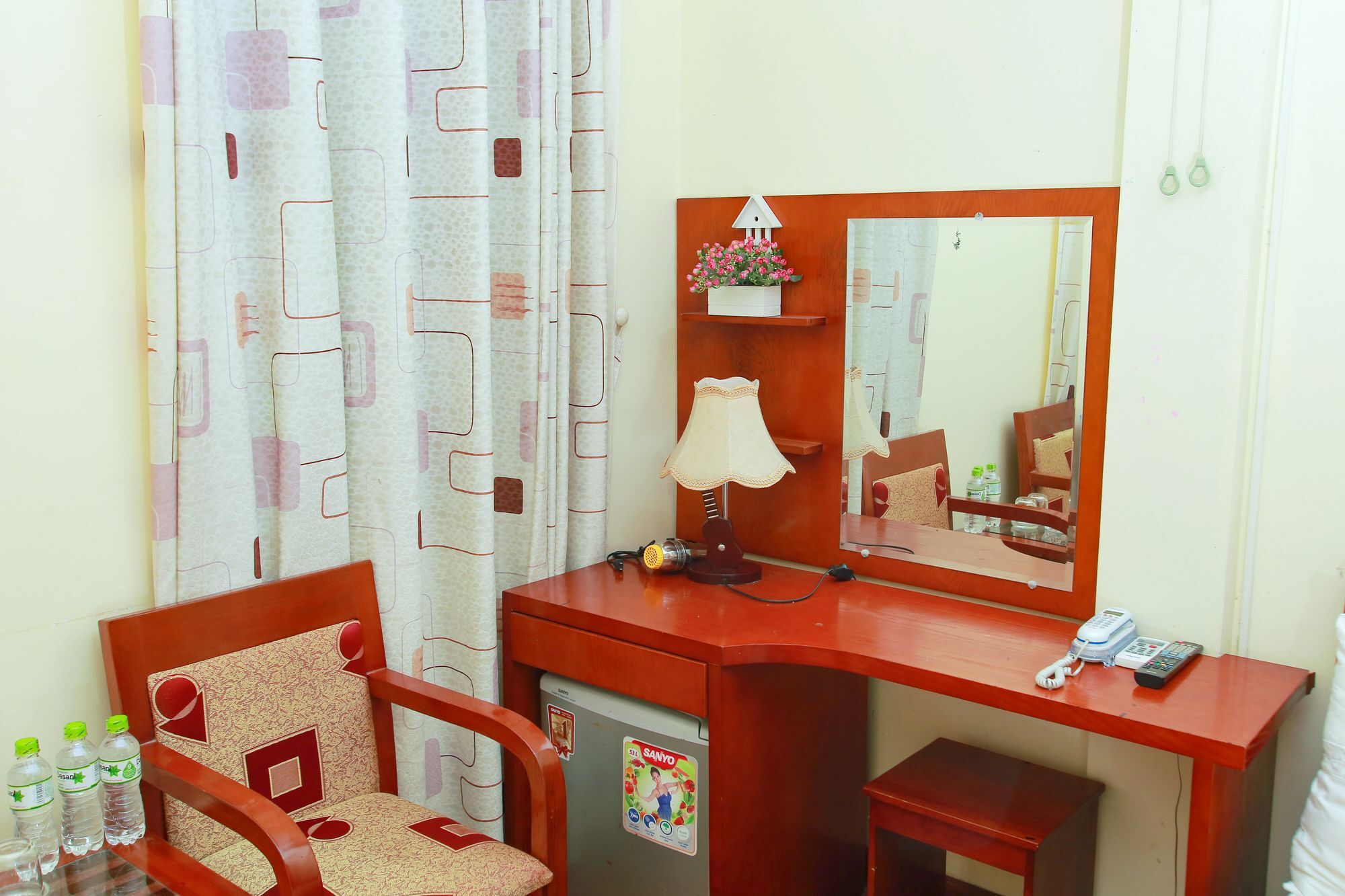 Reddoorz Near Hanoi Railway Station Ngoại thất bức ảnh