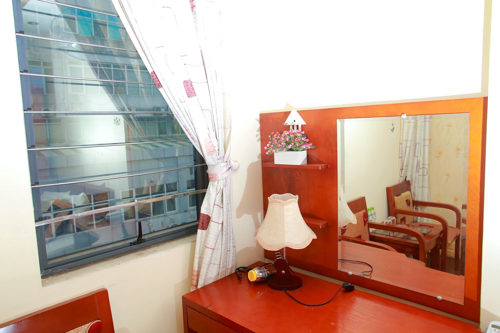 Reddoorz Near Hanoi Railway Station Ngoại thất bức ảnh